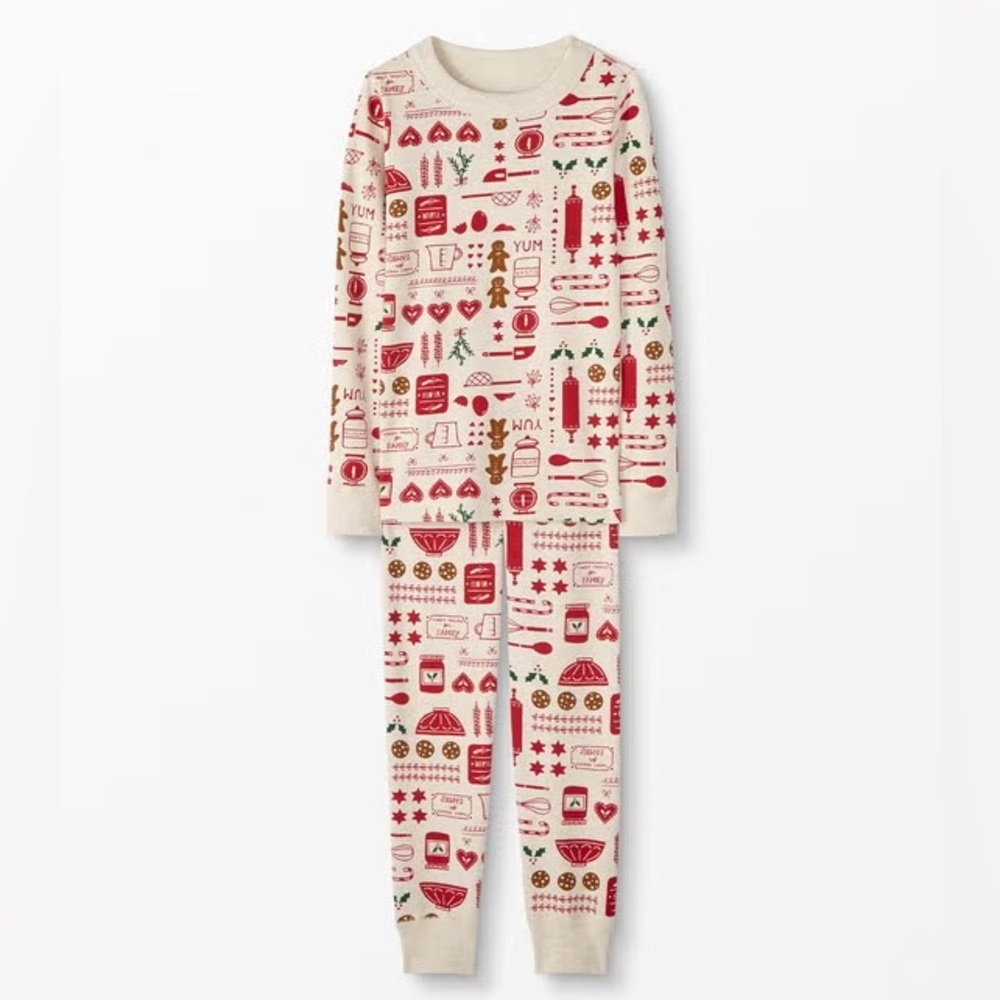 Hanna Andersson Cream and Red Patterned Pajama Set baking 3T